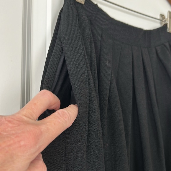 St. John Collection by Marie Grey Pleated Knit Skirt w POCKETS Black Size 8 - Picture 6 of 11